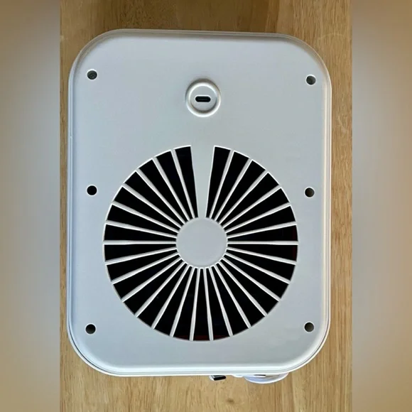 Compact Mini Small Cold Air Humidifier - Picture 3 of 8